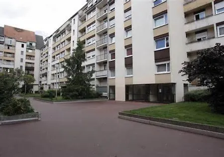 Апартаменти Coup De Coeur A Centre Avec Parking