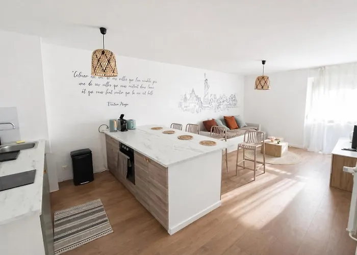 En Plein Centre De Avec Parking Lejlighed *